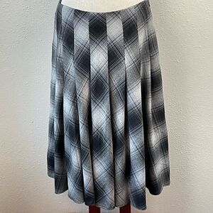 EUC Jones New York Womens Black and Gray Buffalo Pattern Maxi Dress Size 10